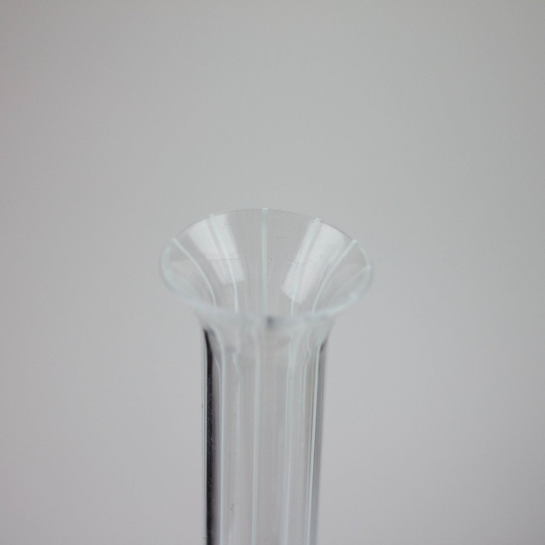 Stripe 8" Acrylic Water Pipe - Glasss Station